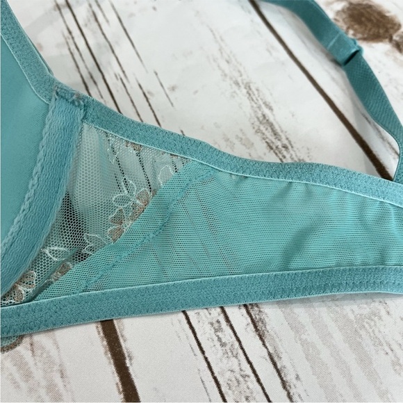 Victoria’s Secret lpex Lace full coverage Bra - Picture 12 of 13